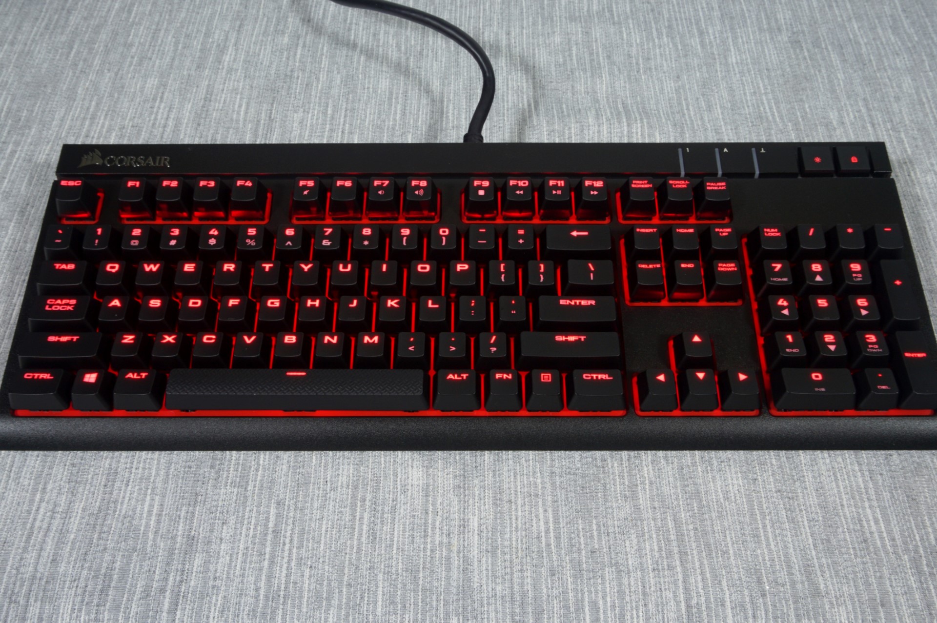 The Corsair STRAFE Mechanical Keyboard Review