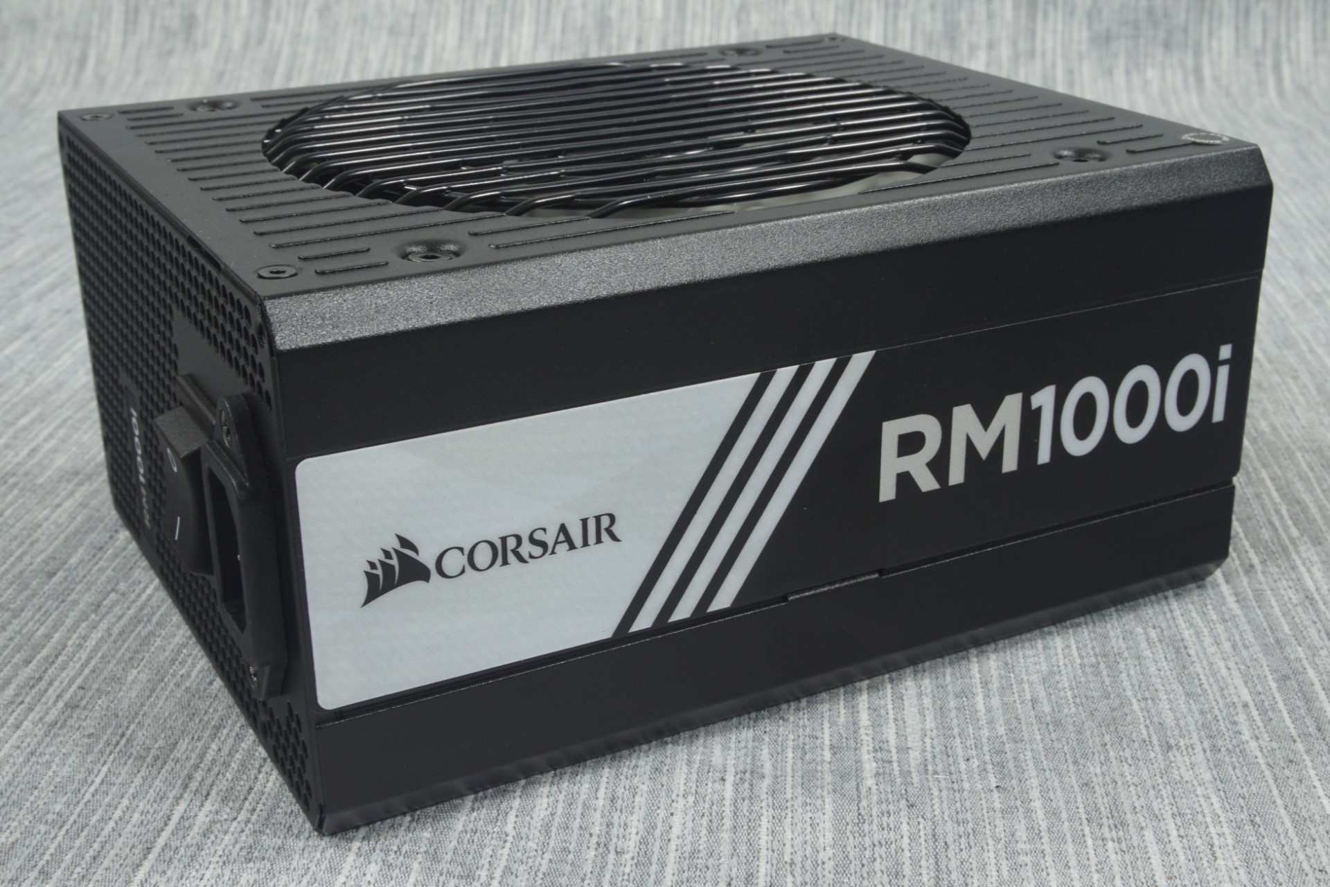 Corsair RM1000x 1000W 80 PLUS Gold Power Supply Review