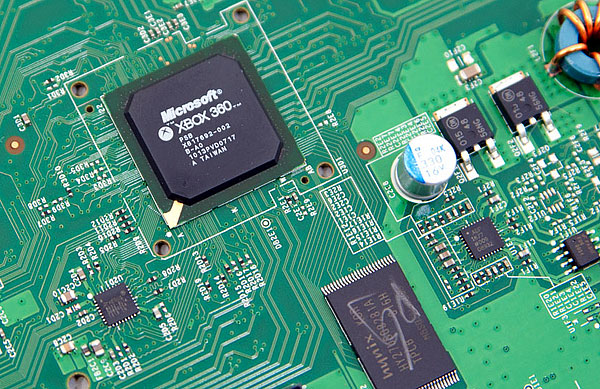 The Motherboard - Welcome to Valhalla: Inside the New 250GB Xbox 360 Slim