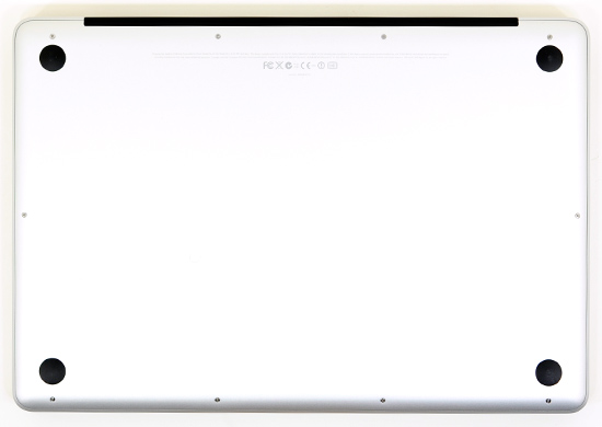 2009 white macbook side view