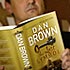 Man holding Dan Brown's new book 'The Lost Symbol' (© Alastair Grant/AP)