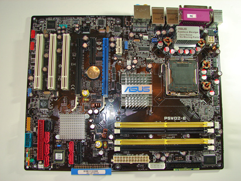 ASUS P5WD2-E: Features - Asus P5WD2-E Premium: Intel 975X for the