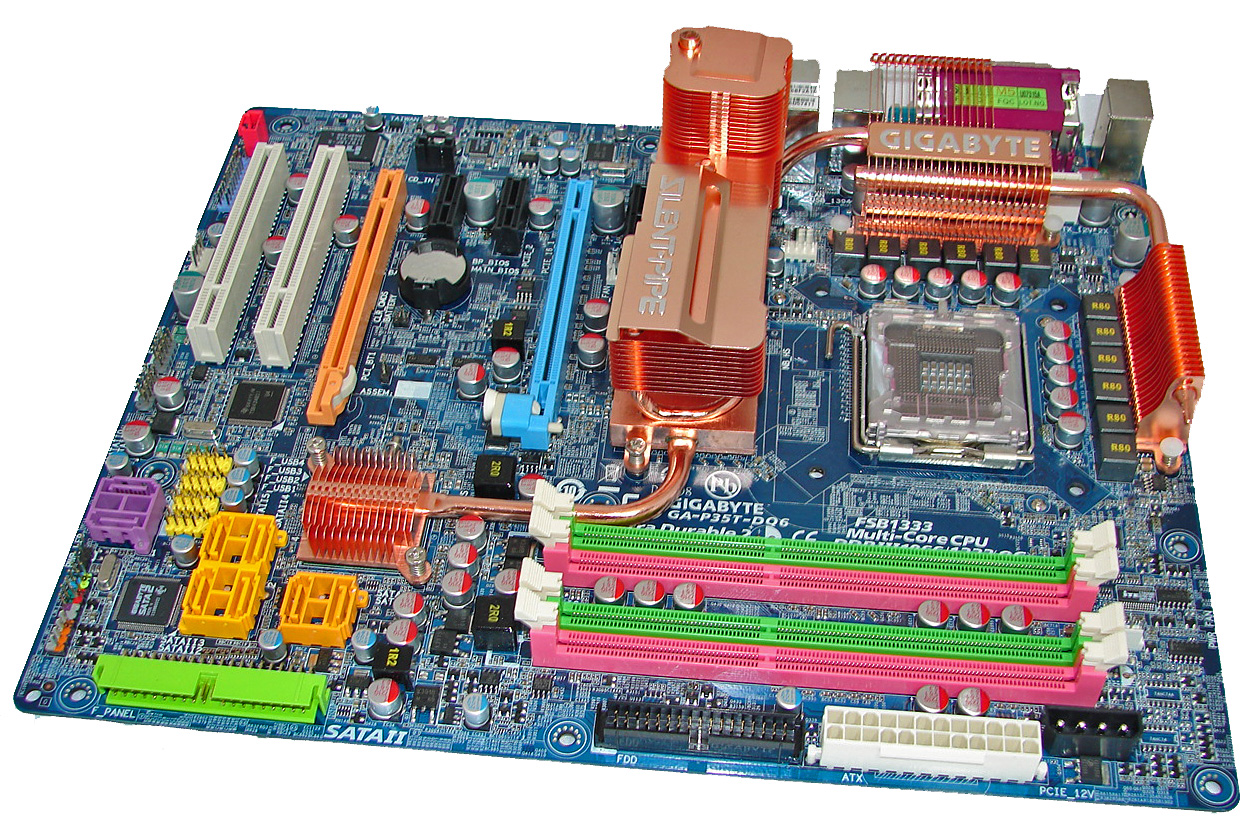 https://images.anandtech.com/reviews/motherboards/gigabyte/ga-p35t-dq6/p35tboardL.jpg