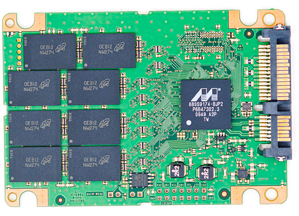 CFD CSSD-S6M64NMQ Micron RealSSD C300