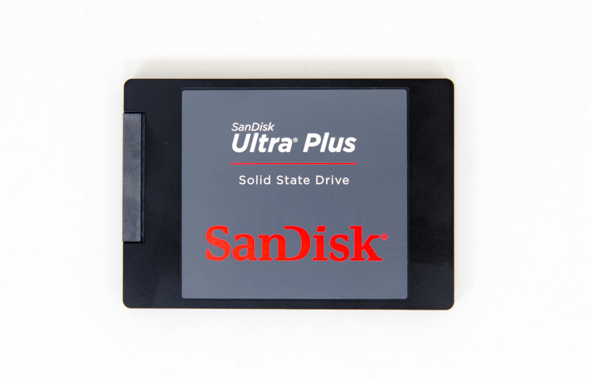 traje compacto tierra principal SanDisk Ultra Plus SSD Review (256GB)