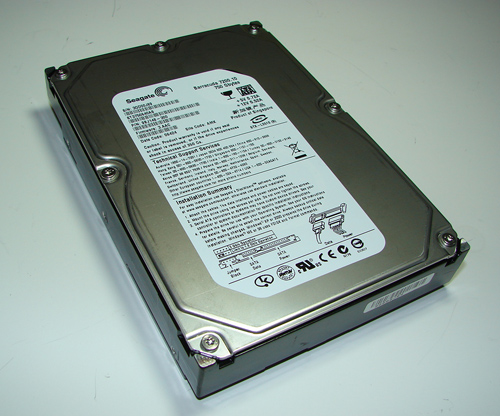 Feature Set and Options - Seagate Barracuda 7200.10 750GB: Size