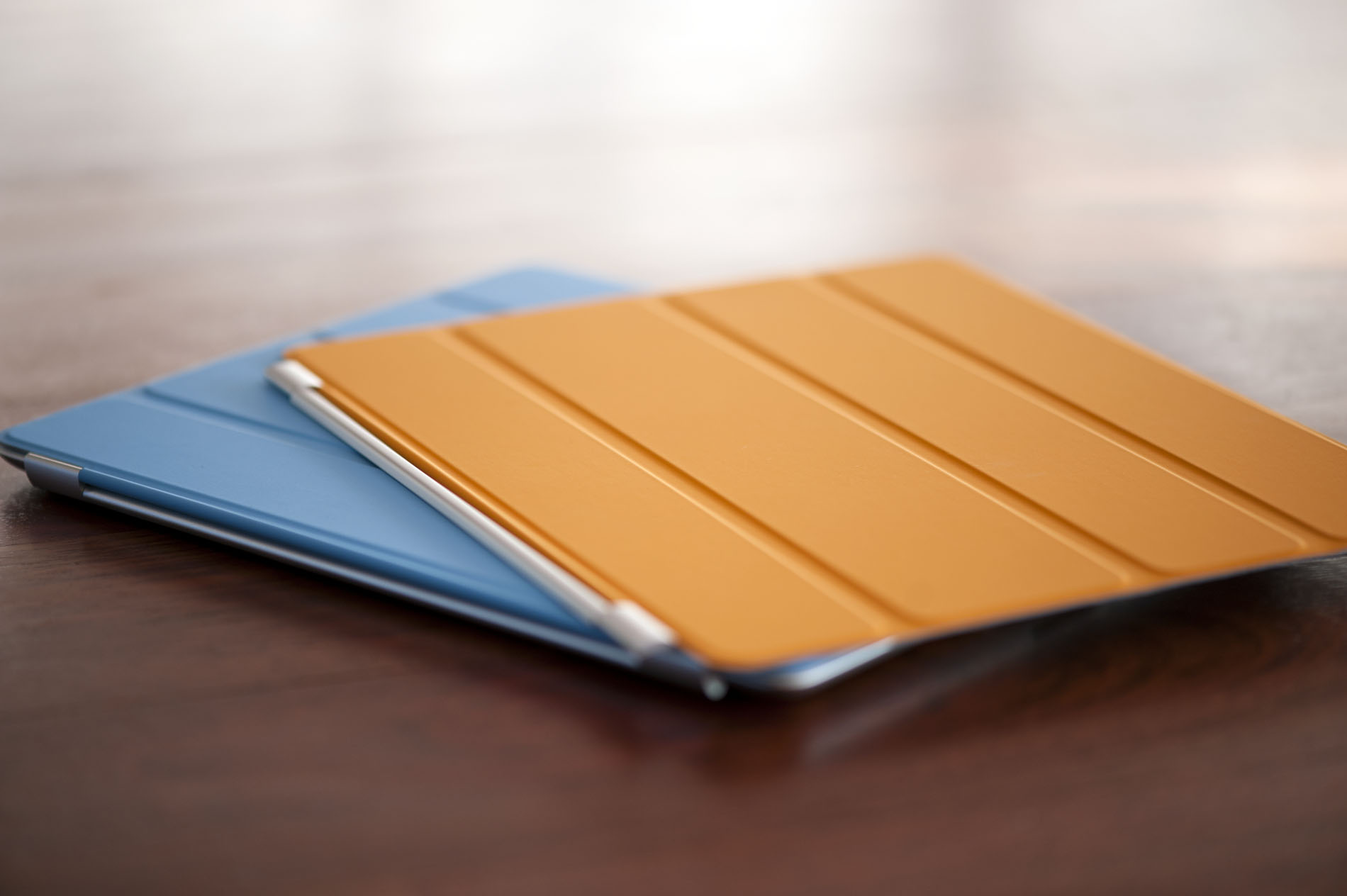 Apple's foray into iPad cases - Smart Covers - The Apple iPad 2 Review