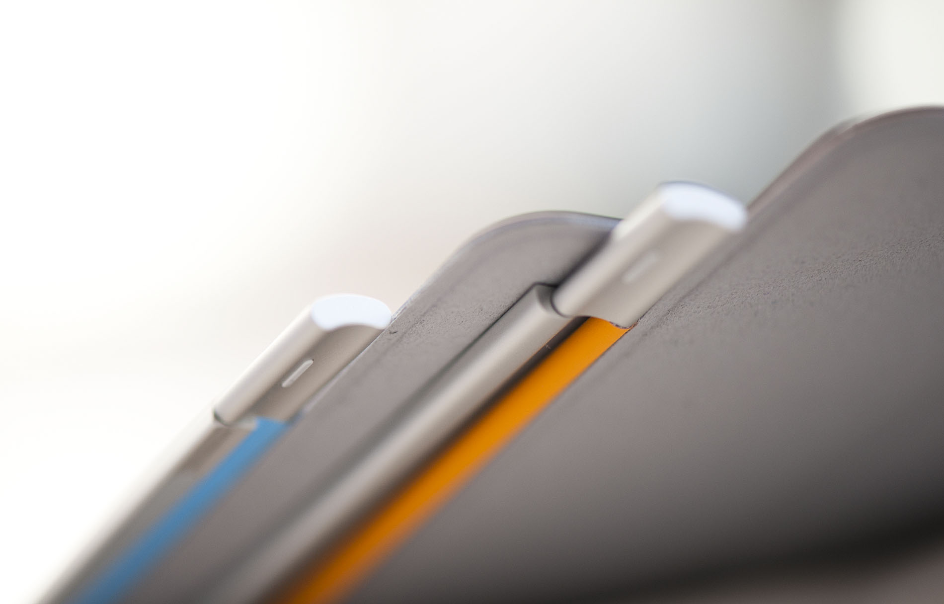 Apple's foray into iPad cases - Smart Covers - The Apple iPad 2 Review